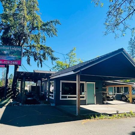 Riverfront Lodging Shady Cove المظهر الخارجي الصورة