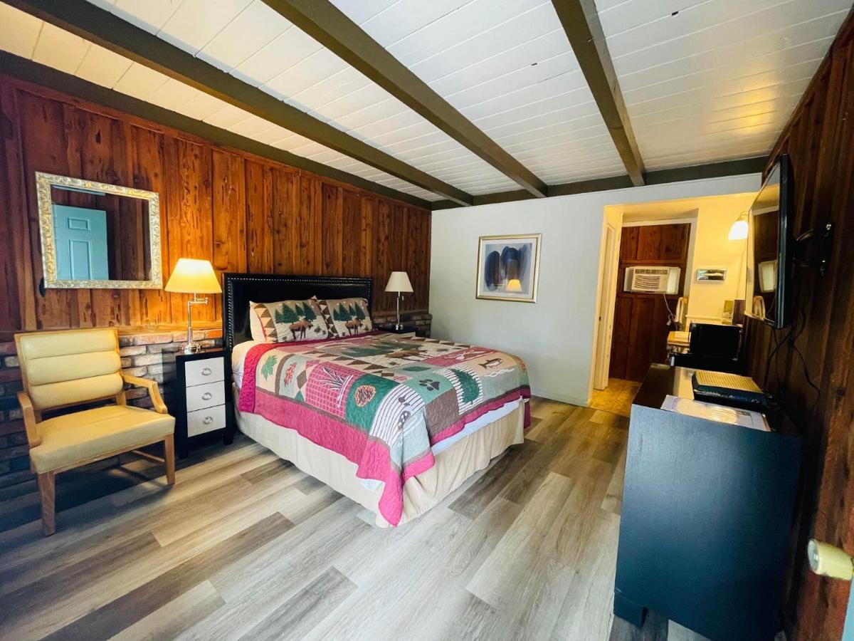 Riverfront Lodging Shady Cove المظهر الخارجي الصورة