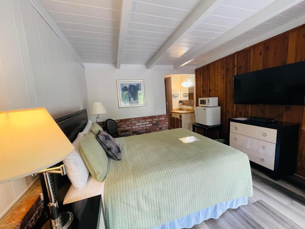 Riverfront Lodging Shady Cove المظهر الخارجي الصورة
