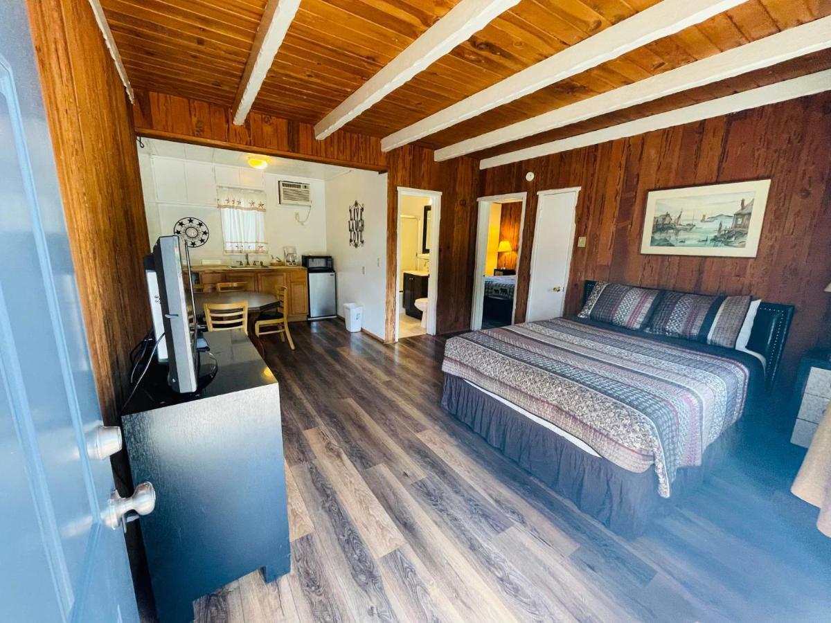 Riverfront Lodging Shady Cove المظهر الخارجي الصورة