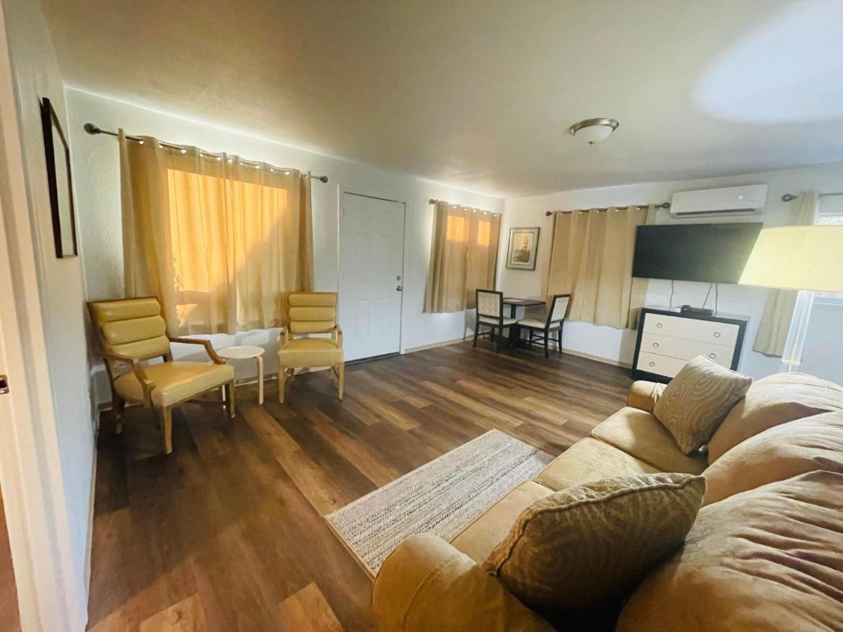 Riverfront Lodging Shady Cove المظهر الخارجي الصورة